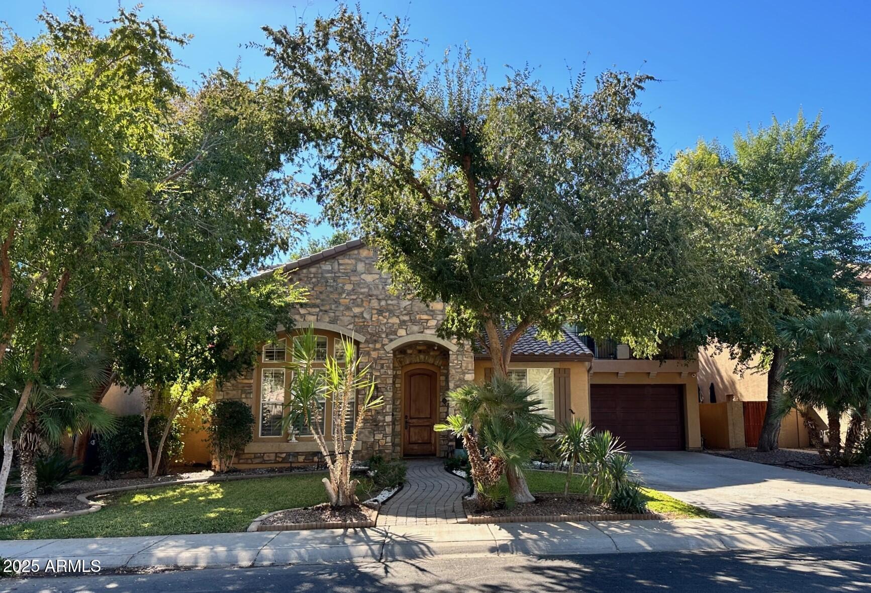 1131 W SIERRA MADRE Avenue