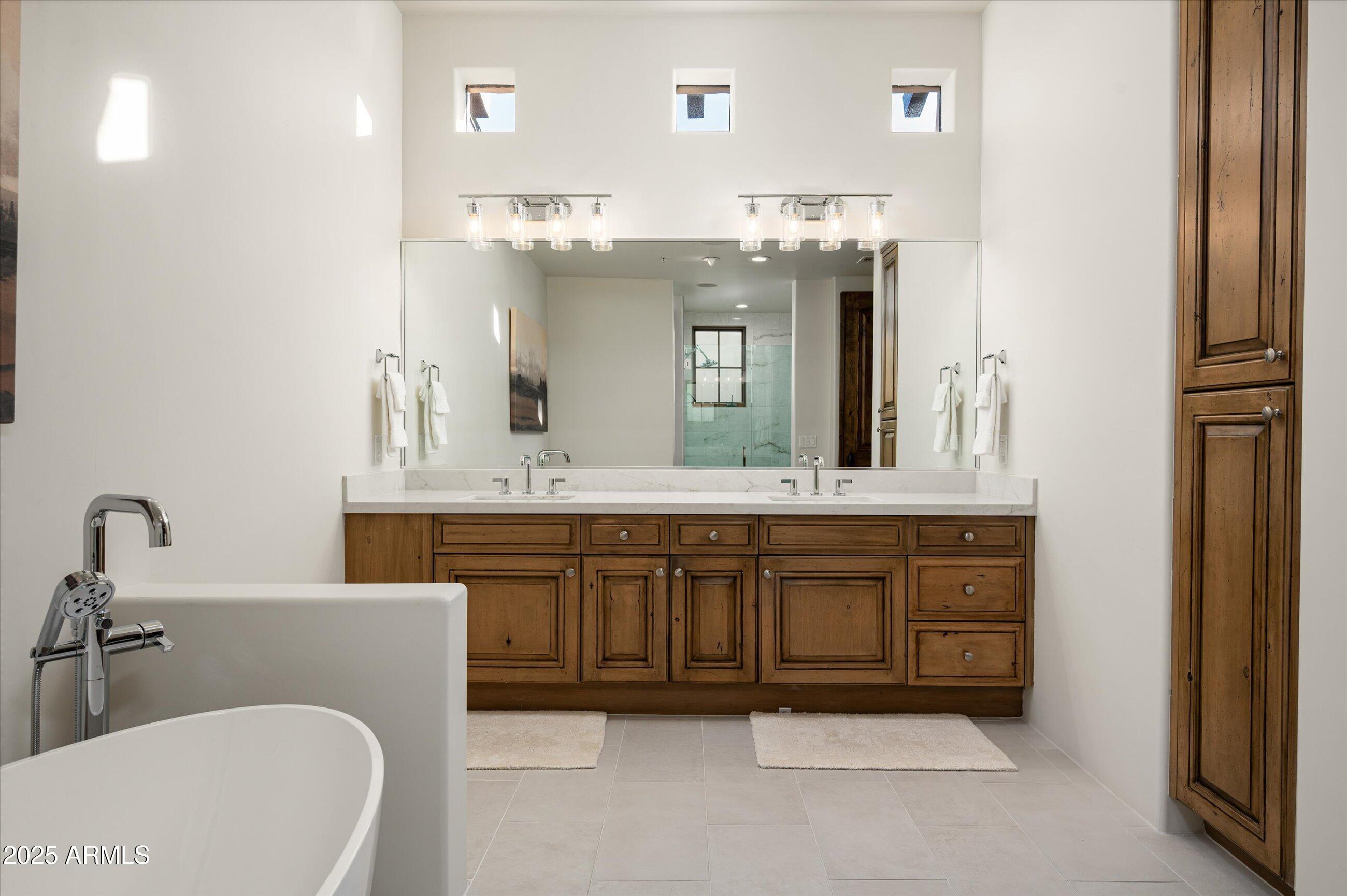 Estancia - Residential