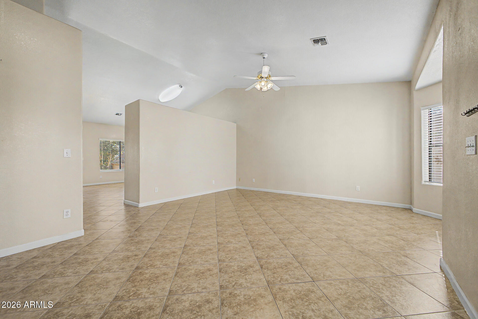 1913 E MARQUETTE Drive