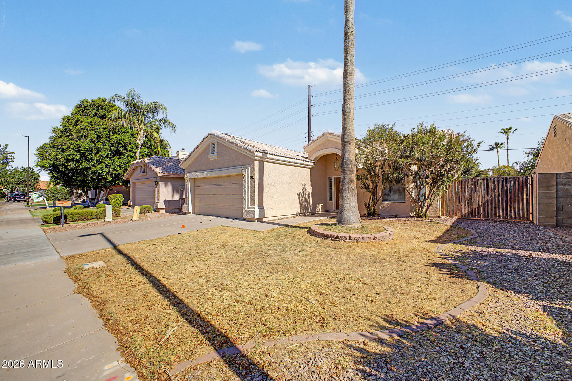 1913 E MARQUETTE Drive
