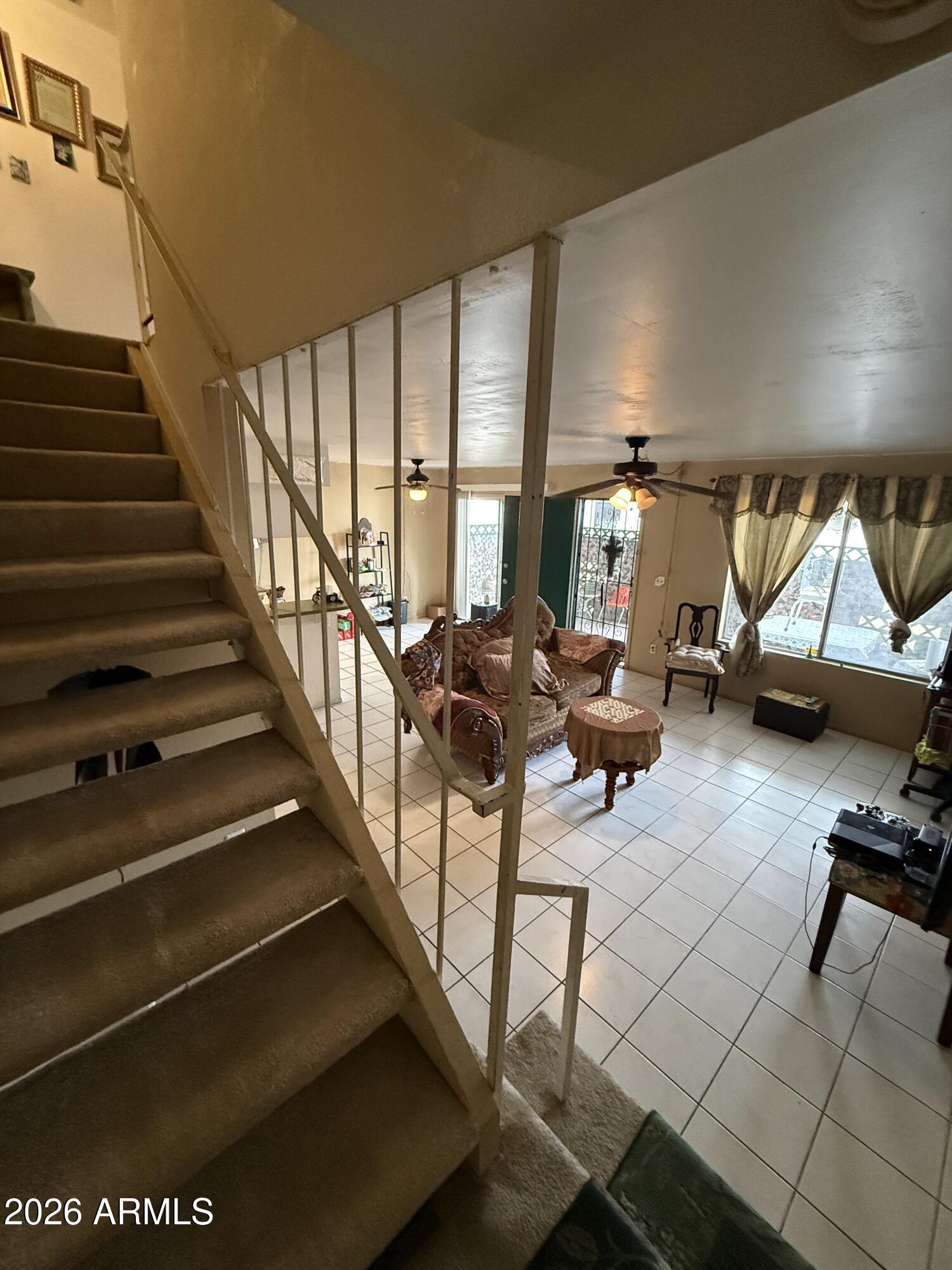 2132 W GLENROSA Avenue 84B