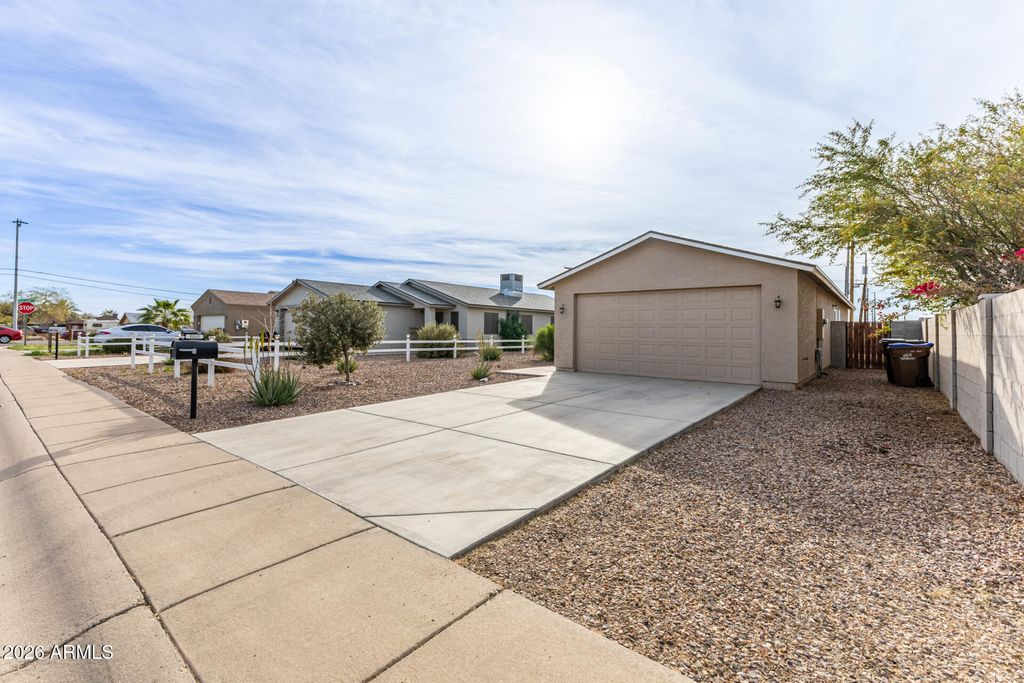 Photo of 860 S Main Street, Coolidge, AZ 85128 (MLS # 6989422)
