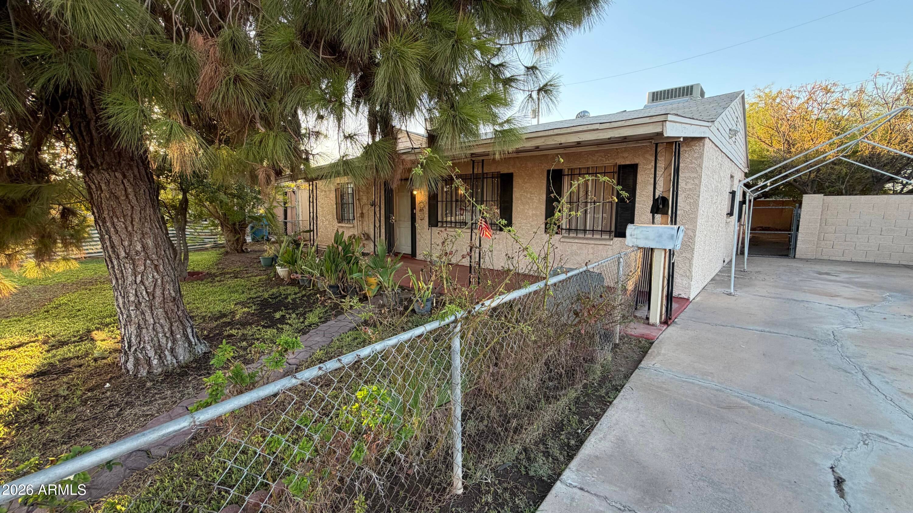 2902 W PIERCE Street