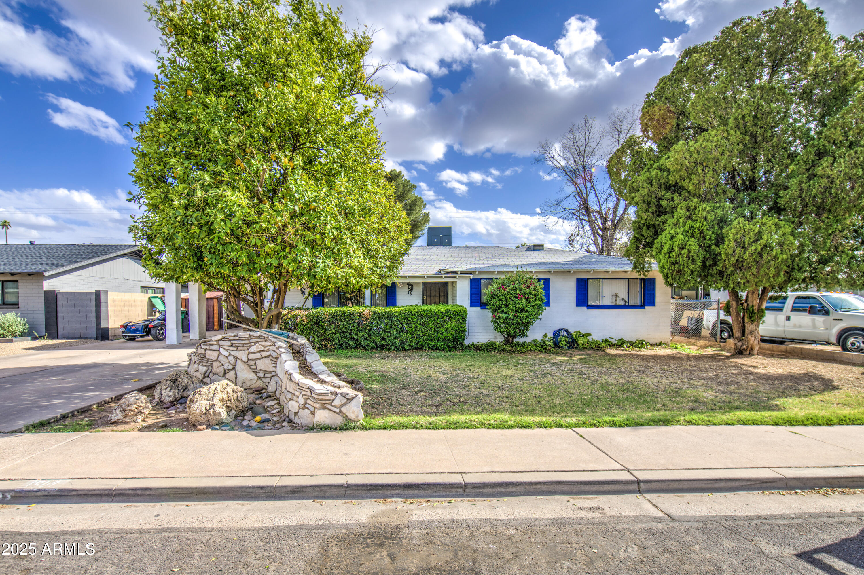 1849 E JARVIS Avenue