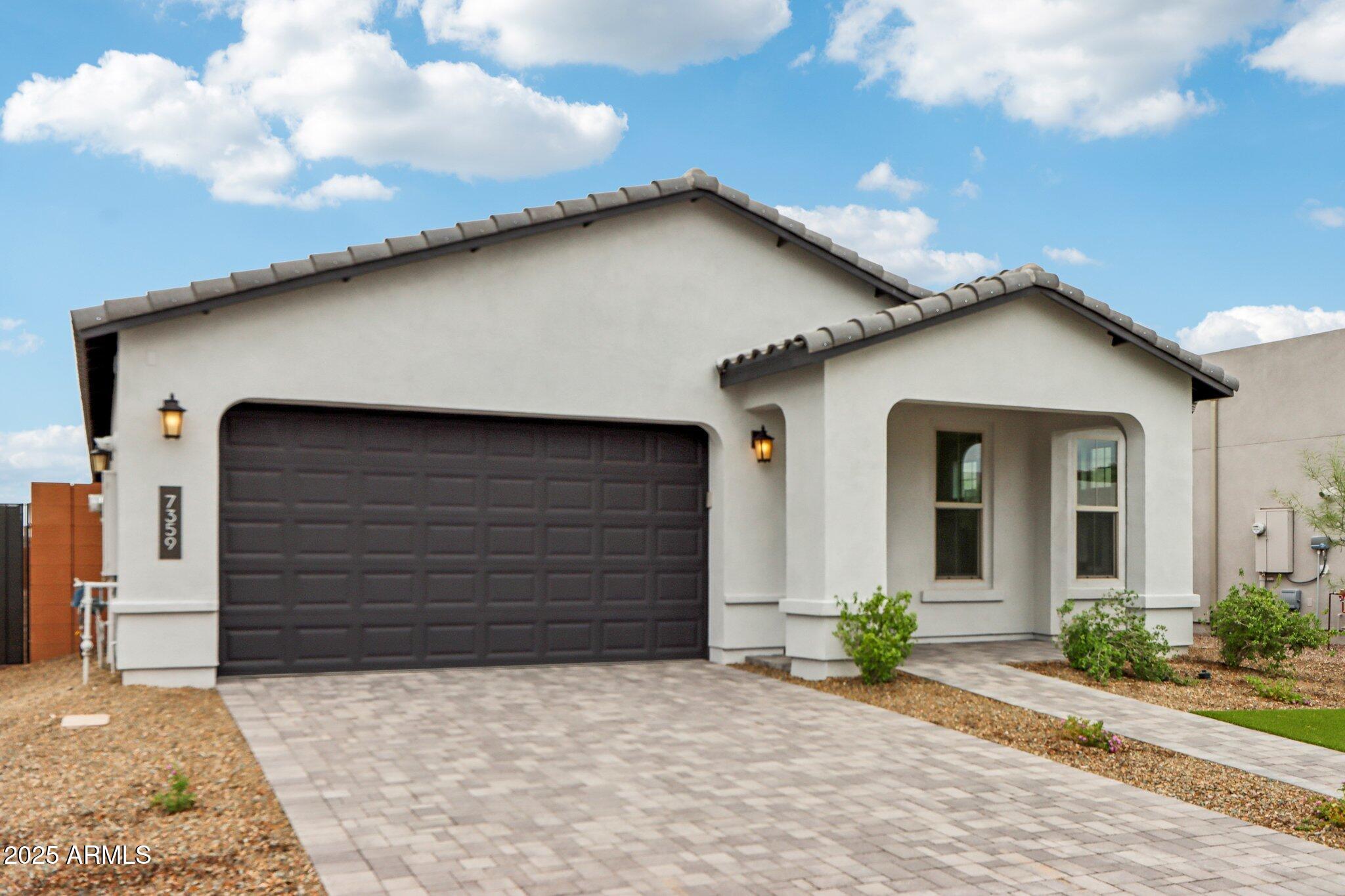 7359 W HEDGE HOG Place