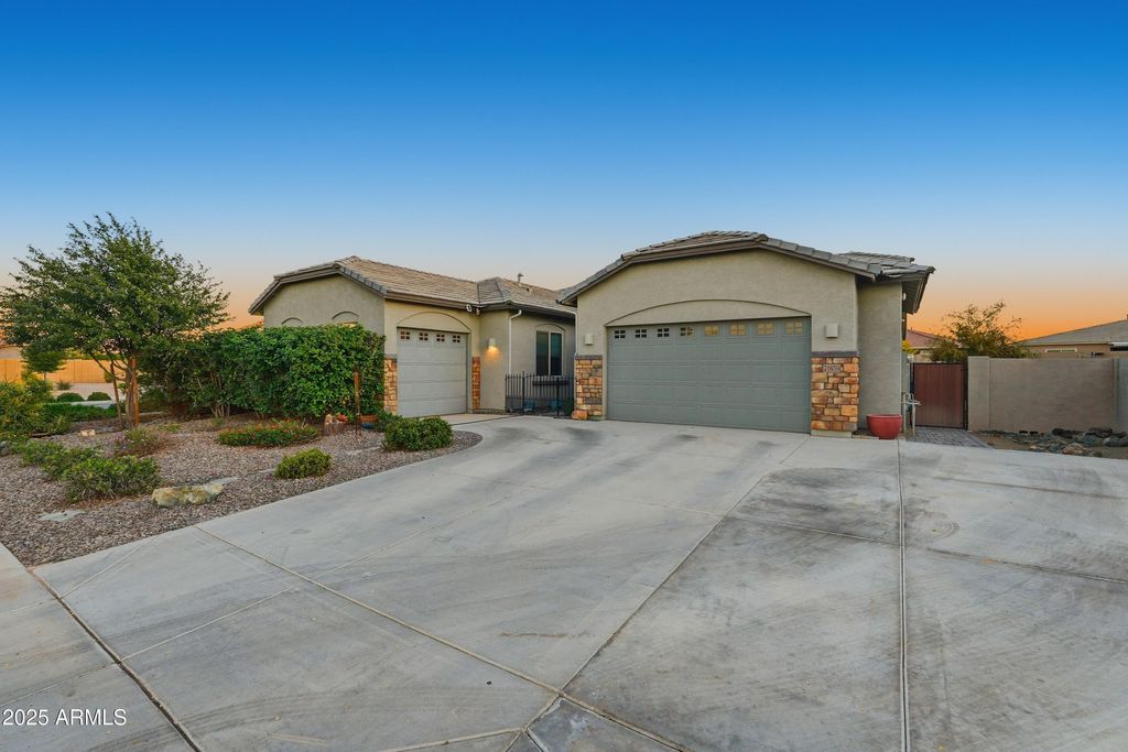 Photo of 21659 E Waverly Drive, Queen Creek, AZ 85142 (MLS # 6958392)