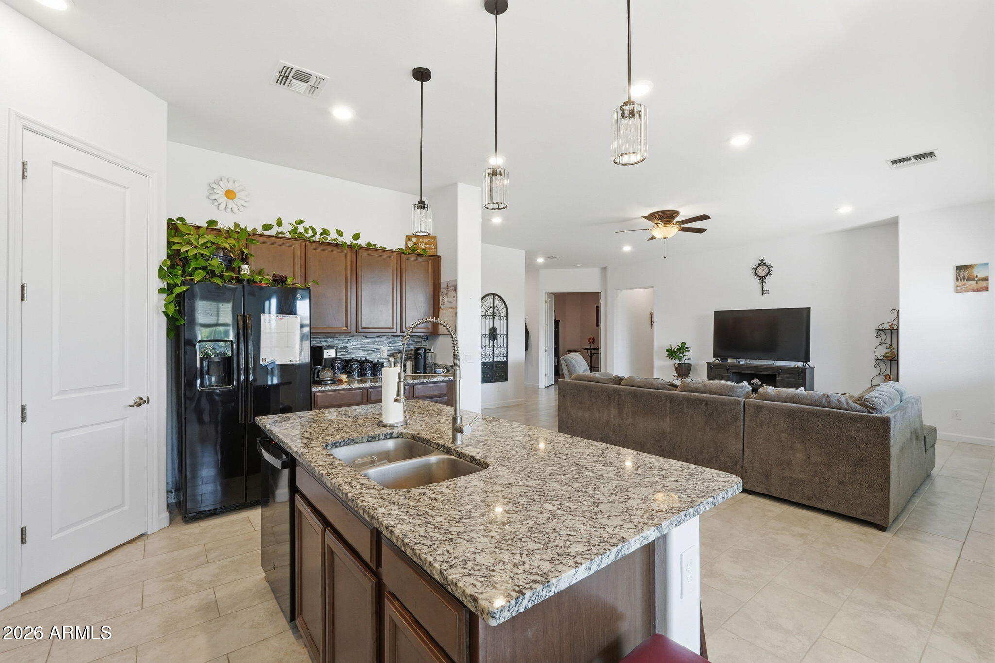 21659 E WAVERLY Drive