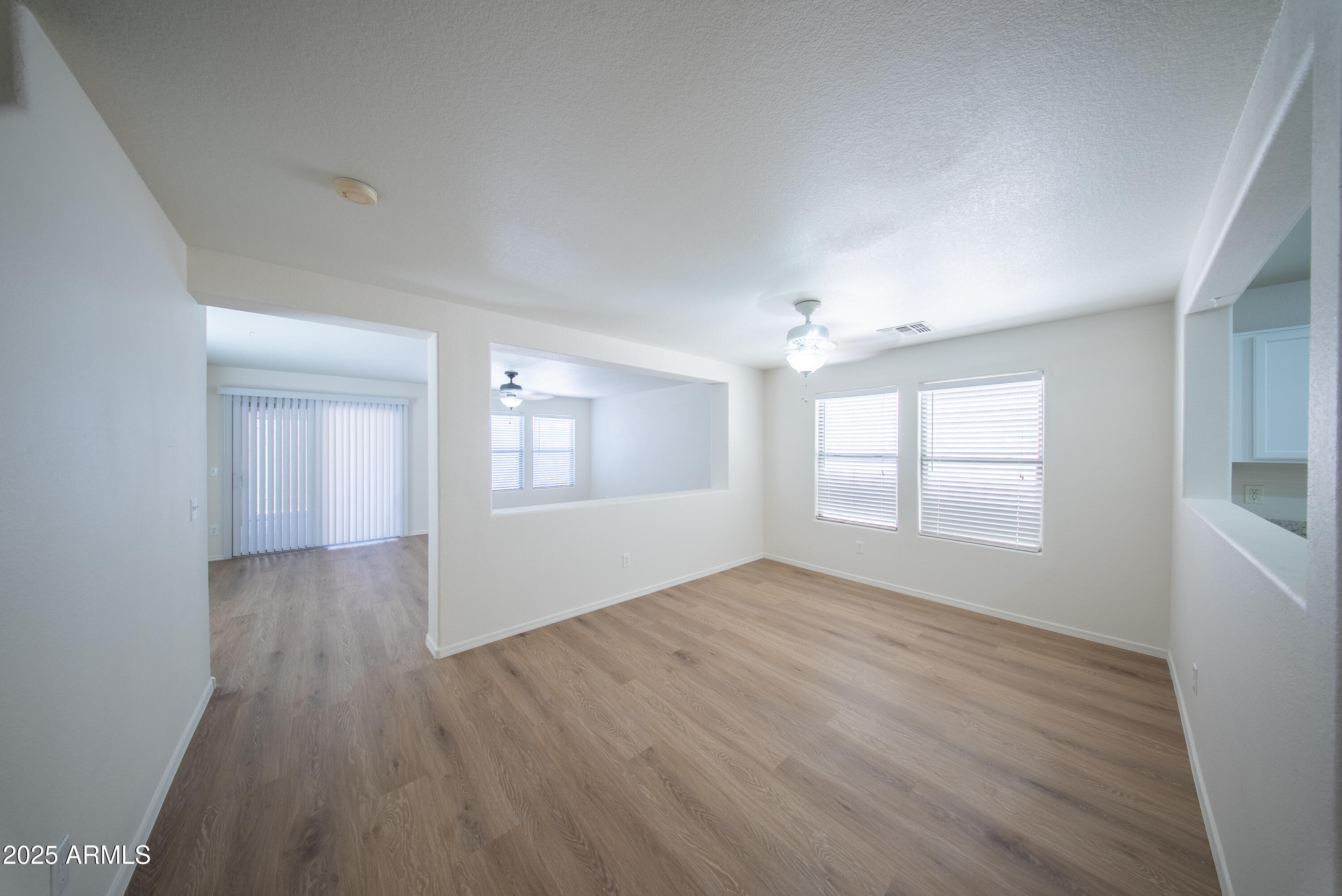 21160 E AVENIDA DEL VALLE --