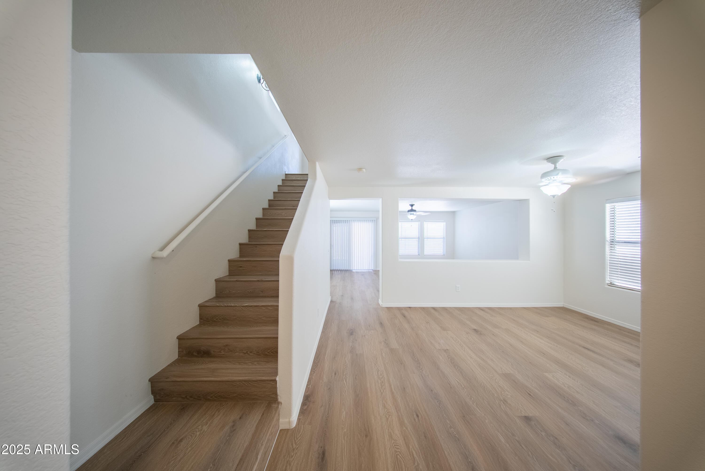 21160 E AVENIDA DEL VALLE --