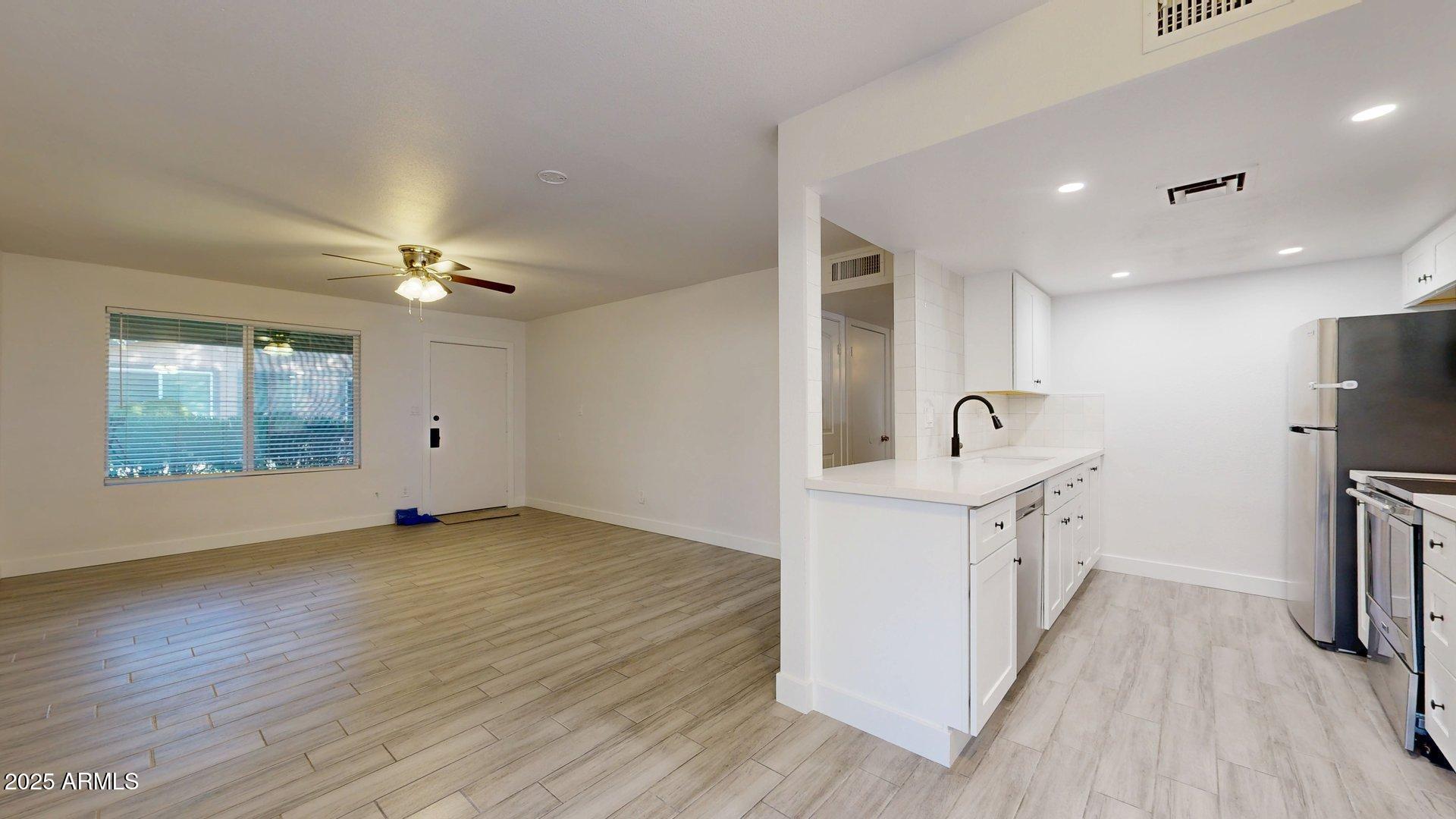 1118 N GRANITE REEF Road