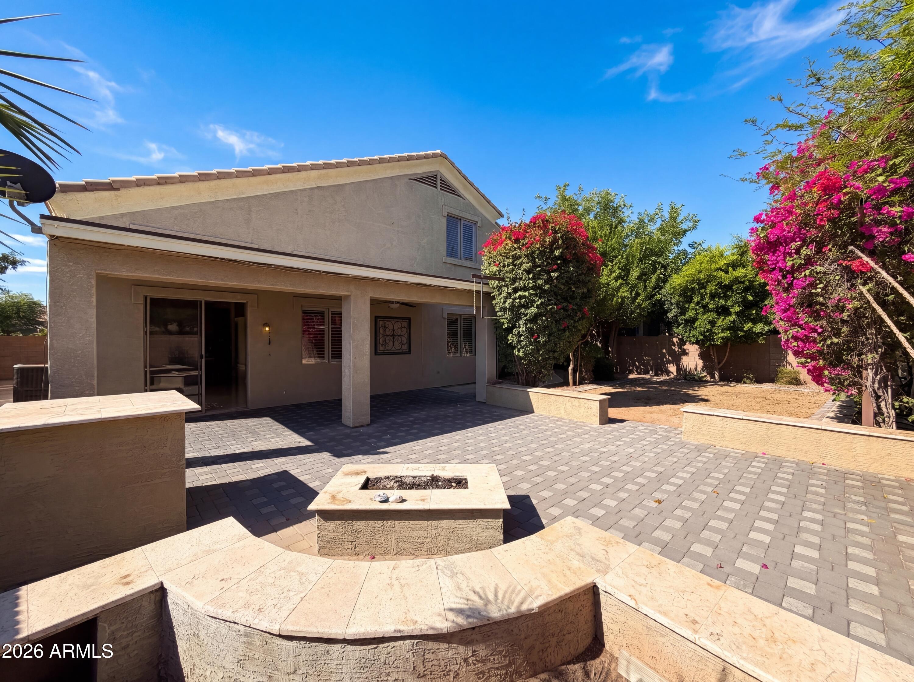 1738 E BERETTA Place