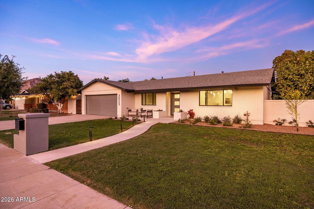 Photo of 3023 N 49th Street, Phoenix, AZ 85018 (MLS # 7002792)