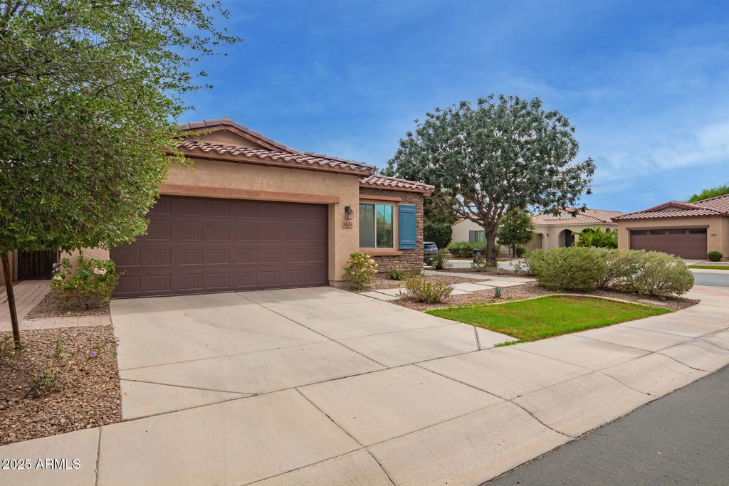 Photo of 3663 S Washington Street, Chandler, AZ 85286 (MLS # 6922571)