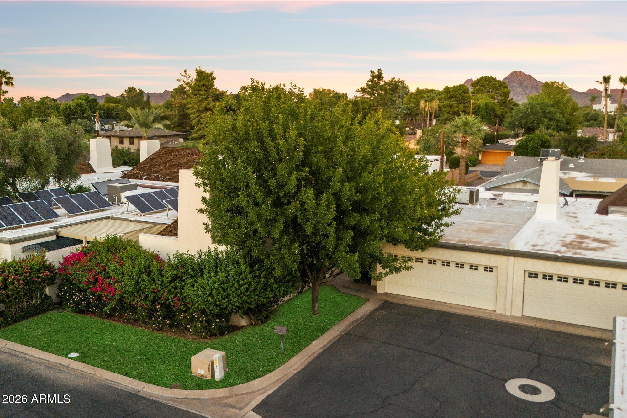 7005 N BARBADOS Place