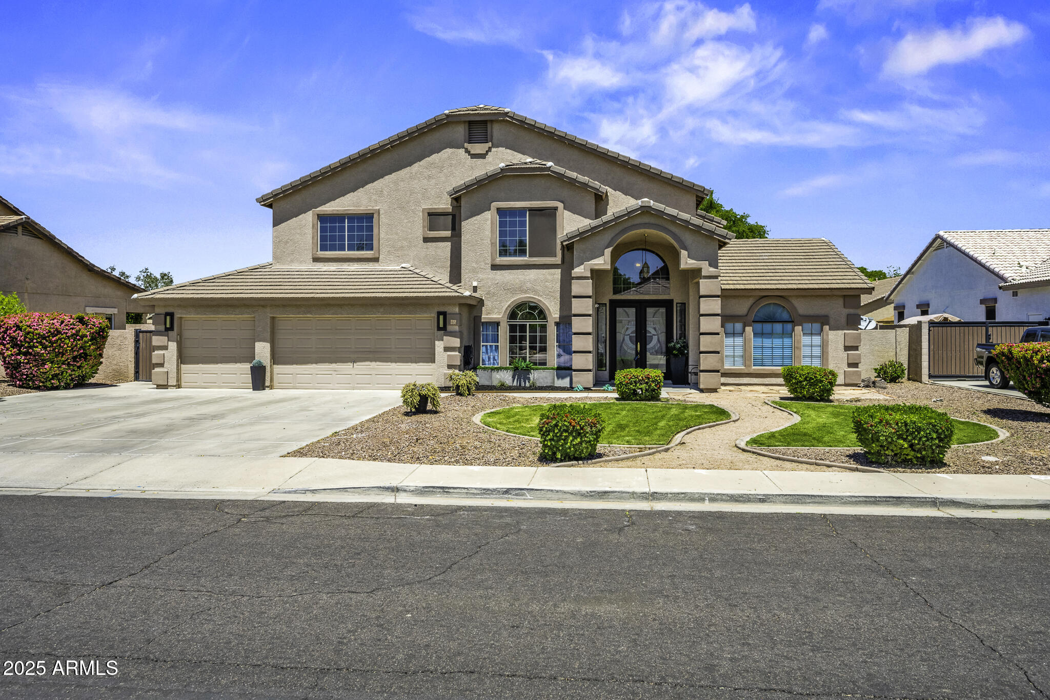 112 E JOSEPH Way