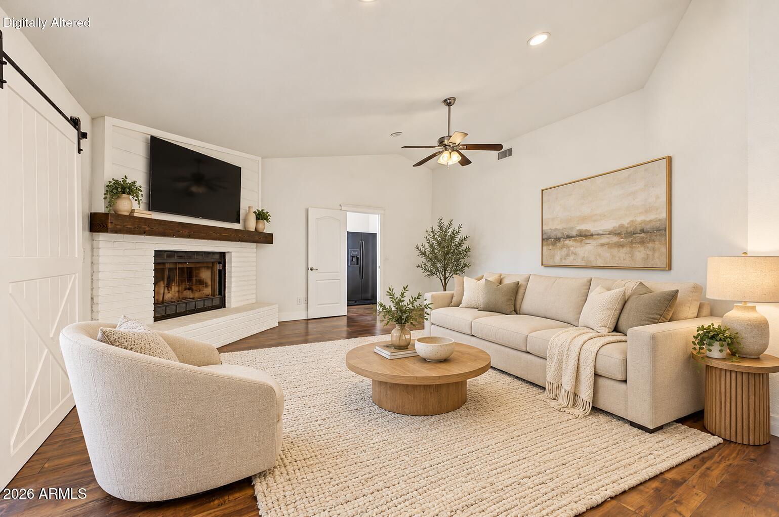 3112 E GABLE Circle