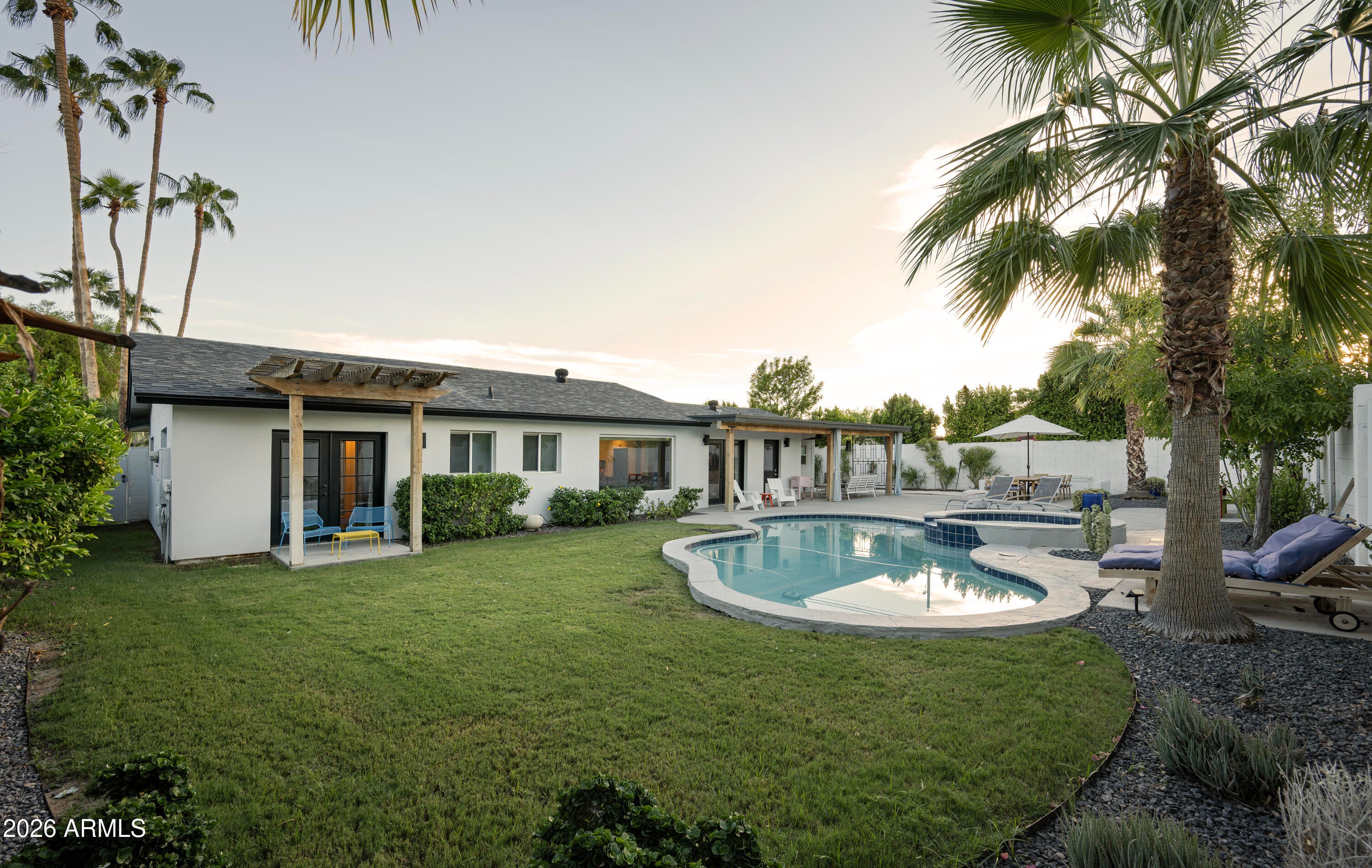 3802 E HEATHERBRAE Drive