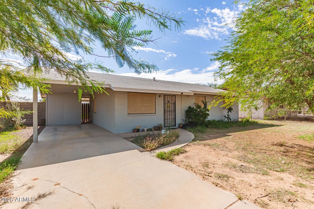 Photo of 1355 W Tulip Place, Casa Grande, AZ 85122 (MLS # 6936875)