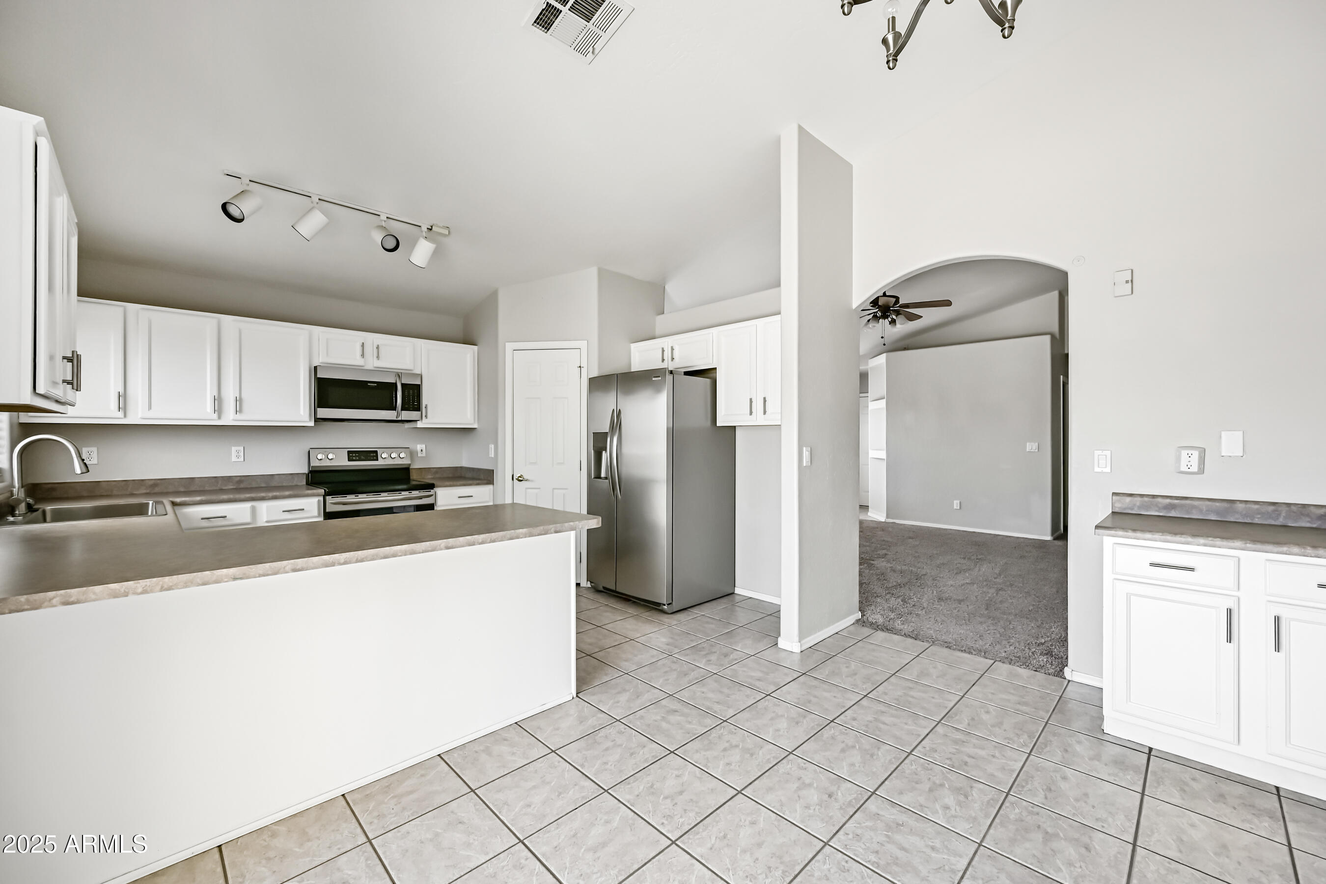 351 N Wildrose --