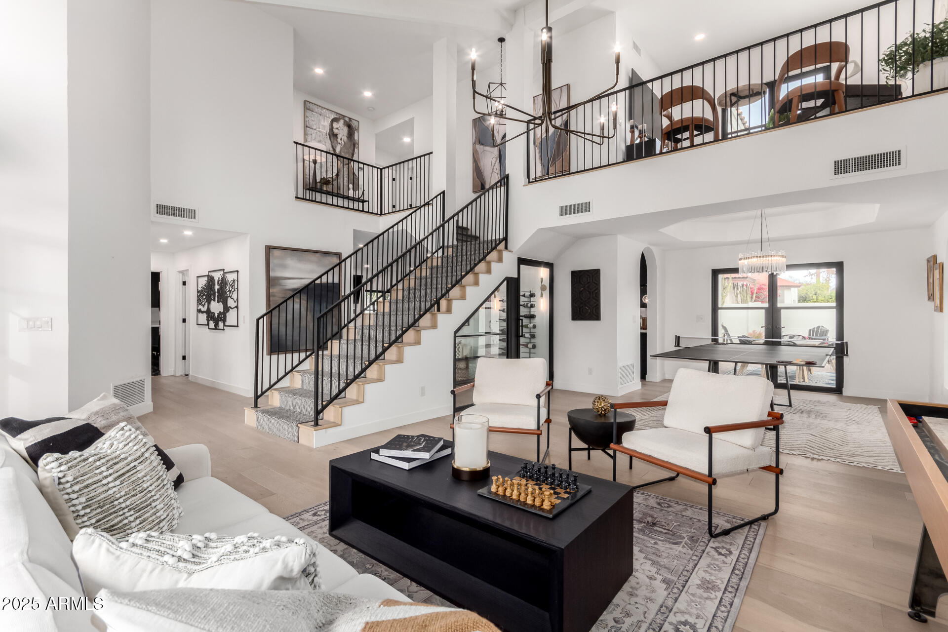 242 W ROYAL PALM Road