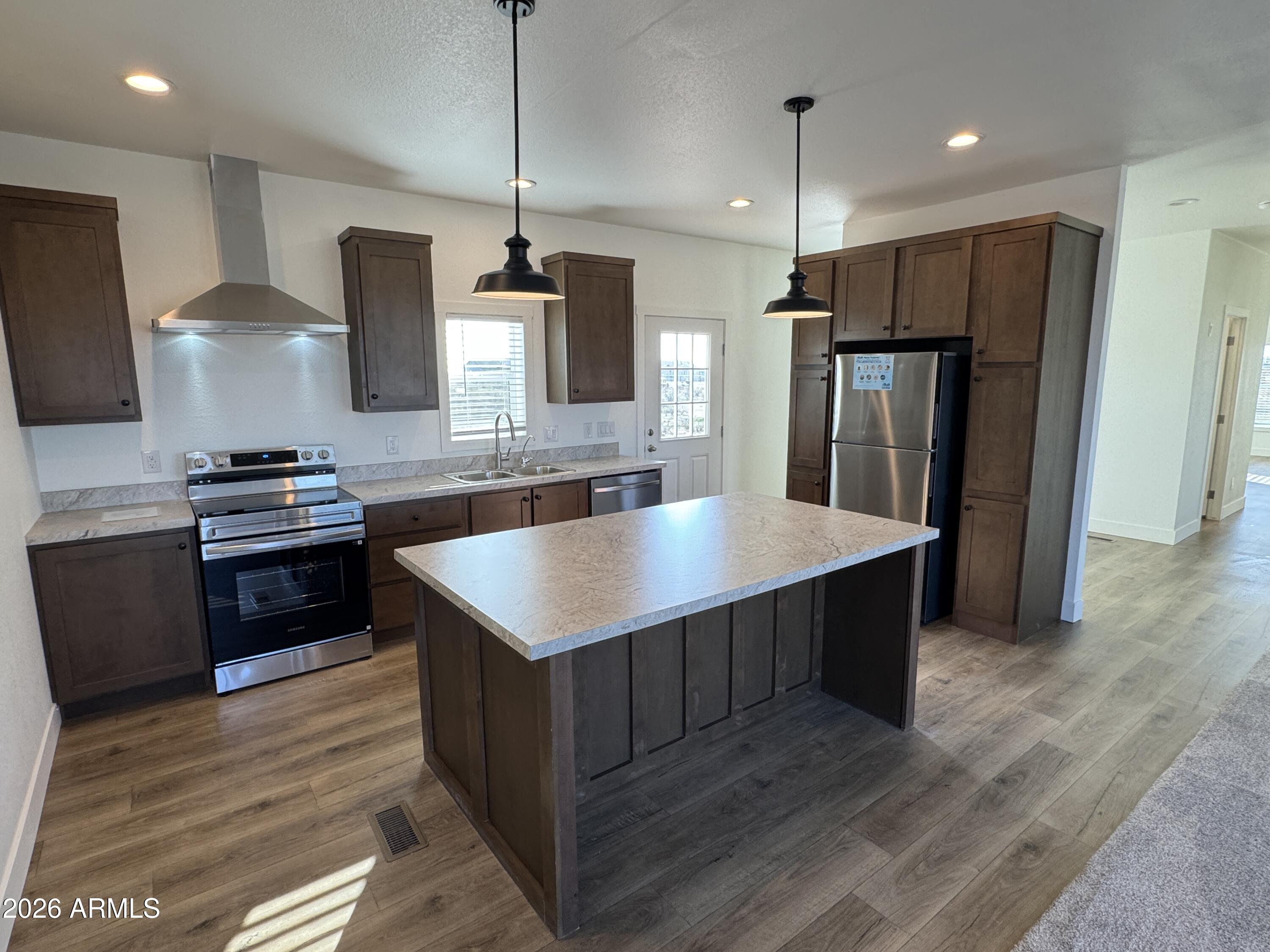 36367 W Clarendon Avenue