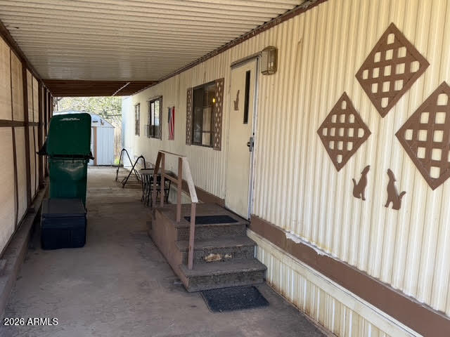 705 E MILLER Road 18