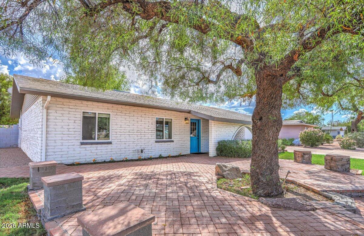 8637 E CAMELBACK Road