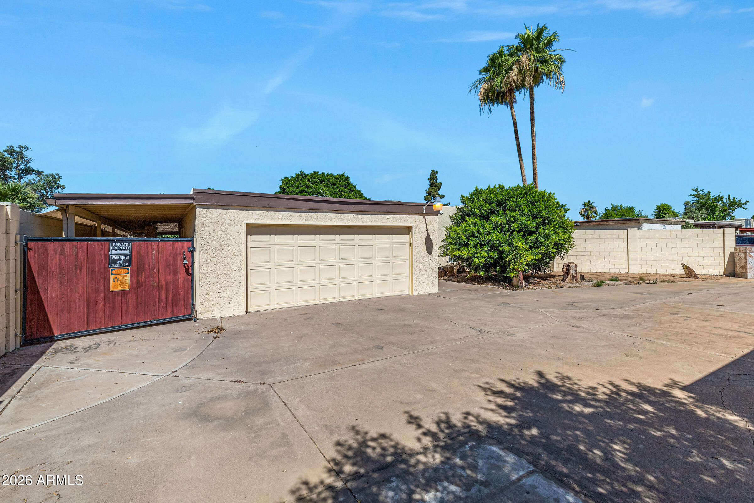 3213 W SAHUARO Drive