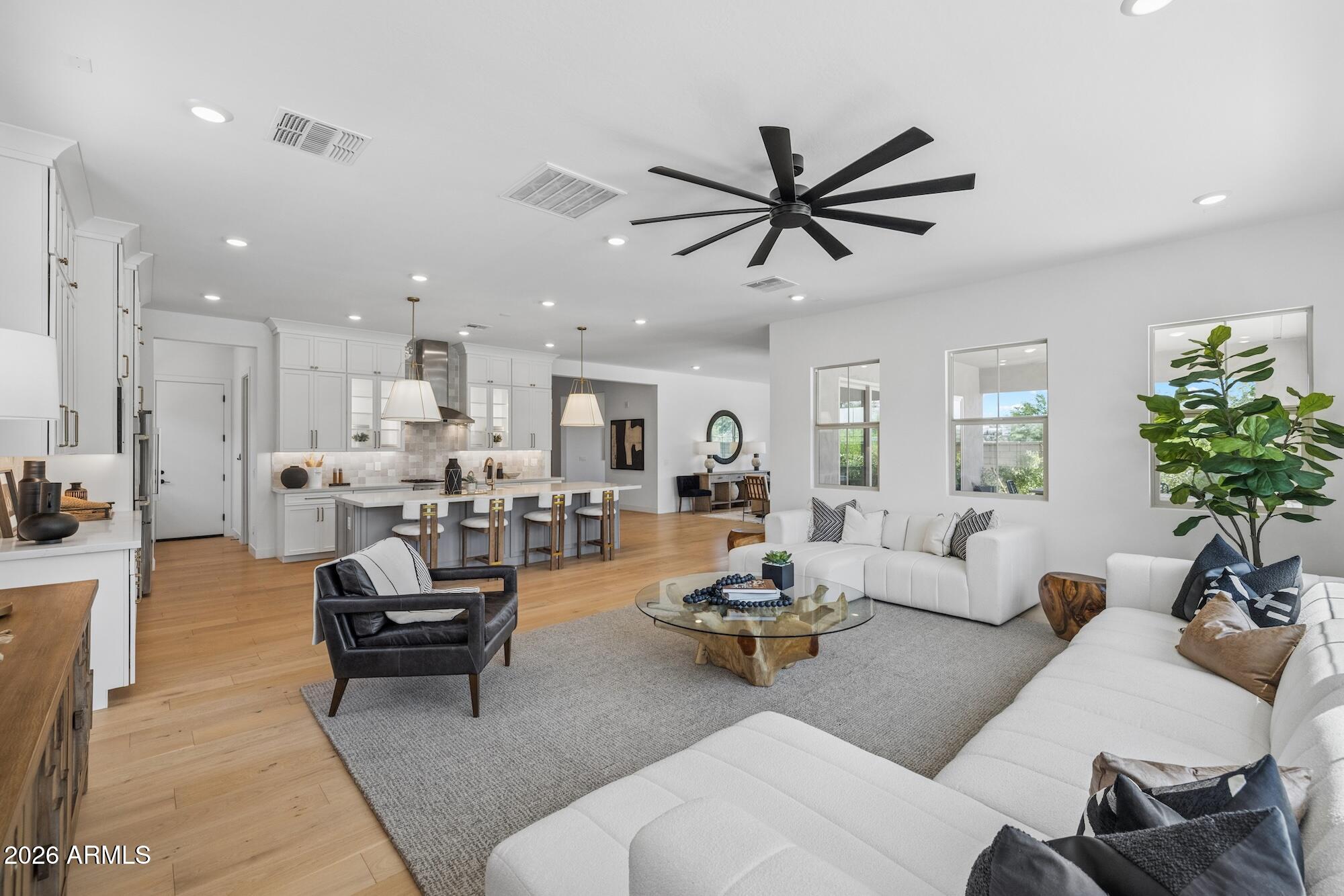 1373 E LODGEPOLE Court