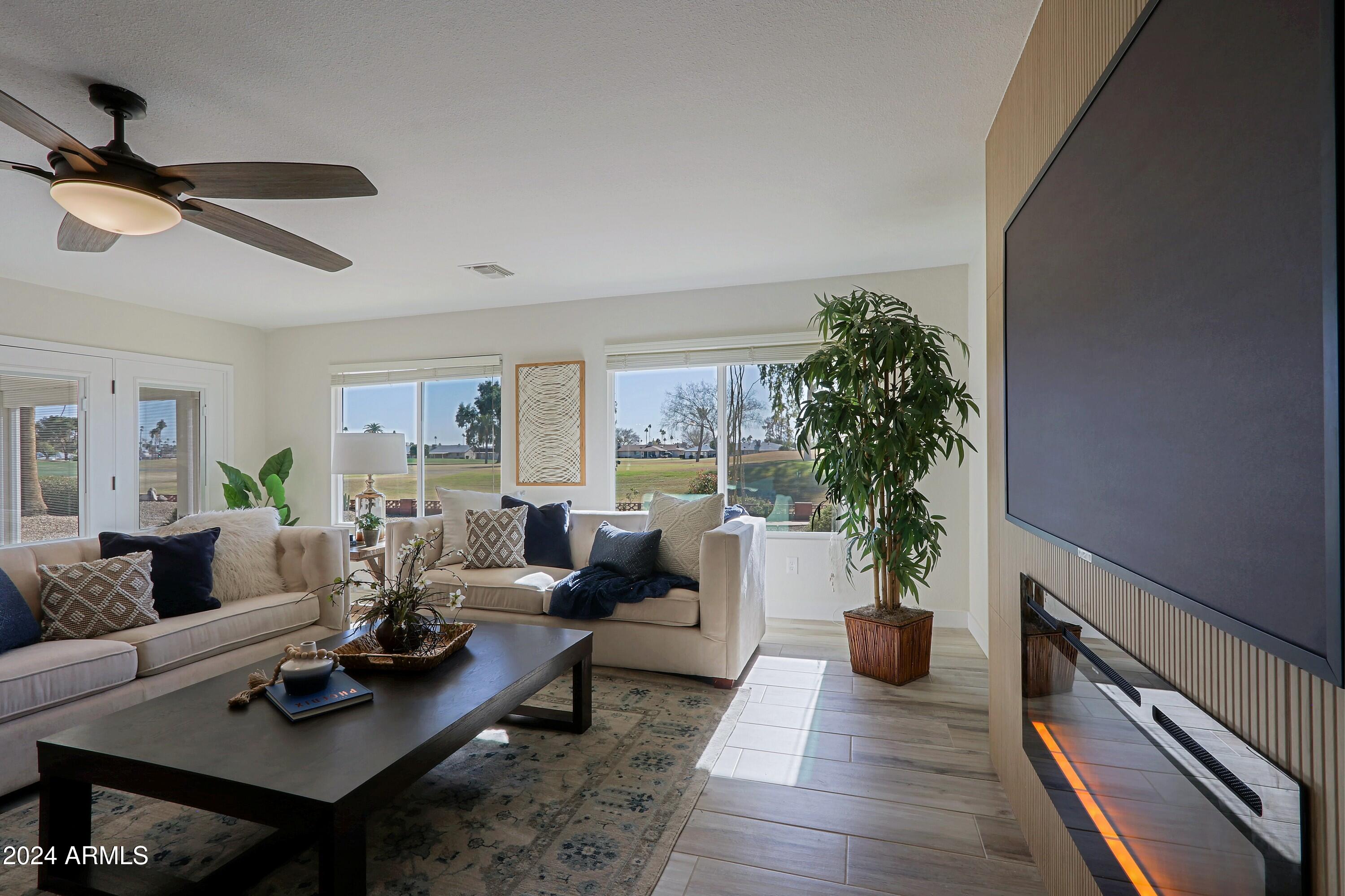 10952 W Tropicana Circle