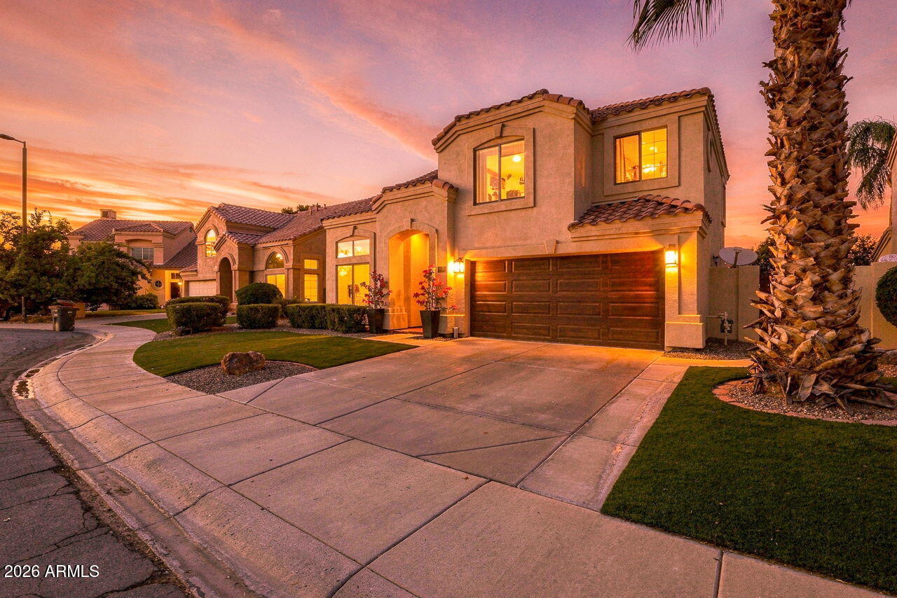 2094 W PENINSULA Circle