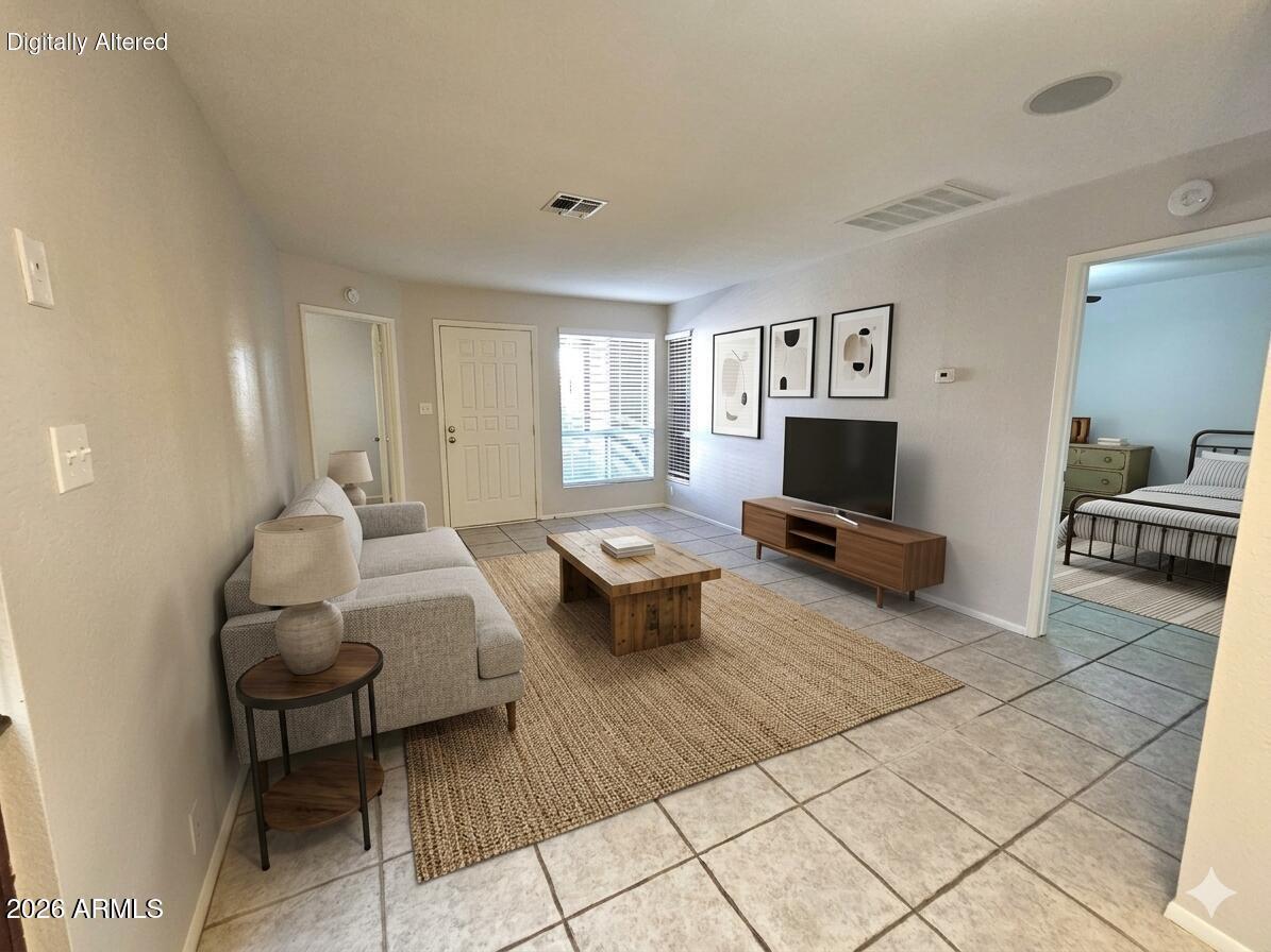 312 W YUKON Drive 7