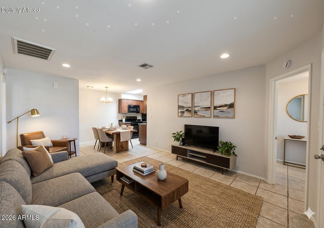 312 W YUKON Drive 7