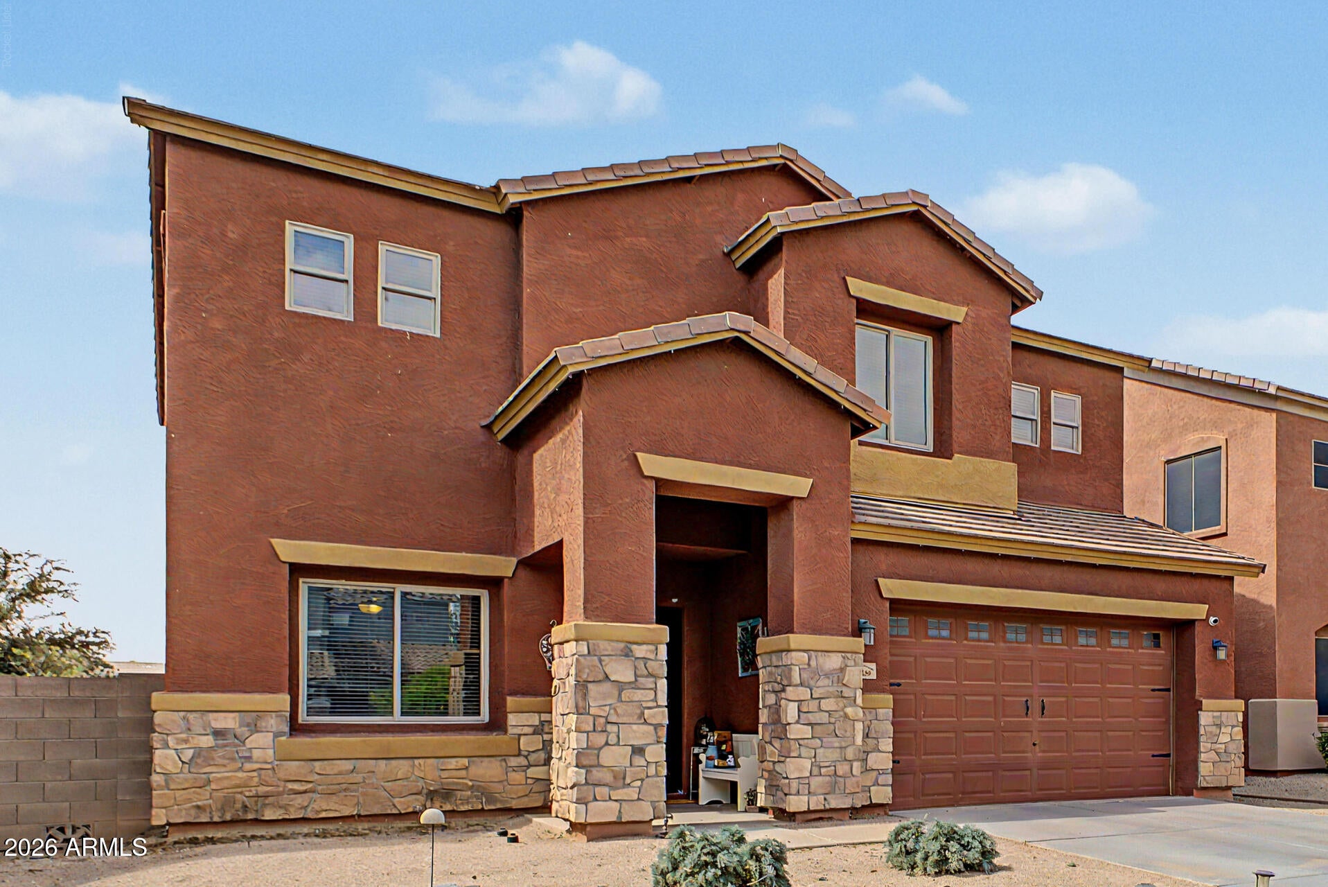 839 W SAGUARO Lane