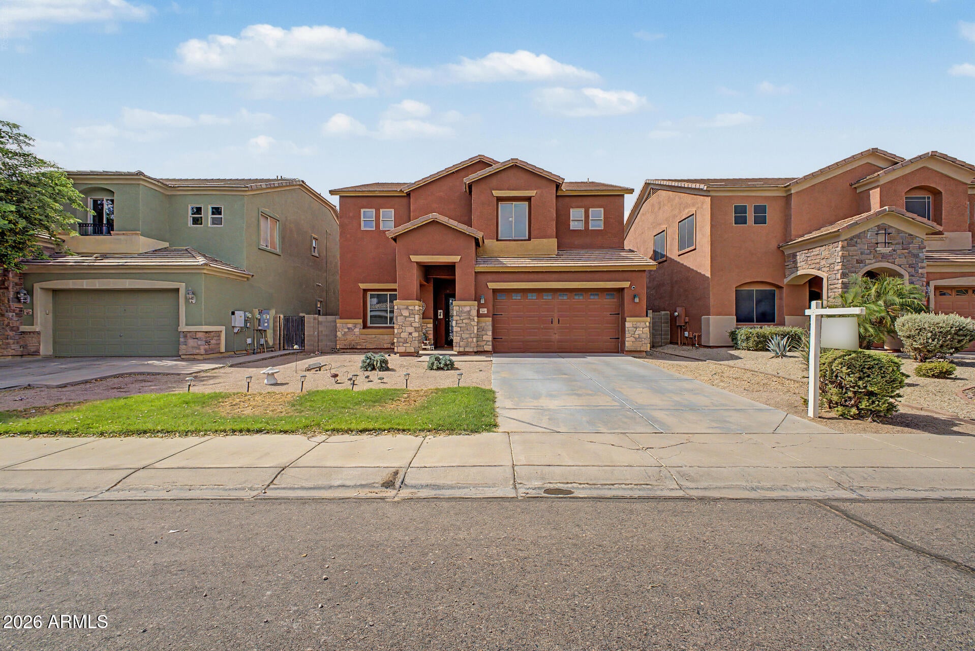 839 W SAGUARO Lane