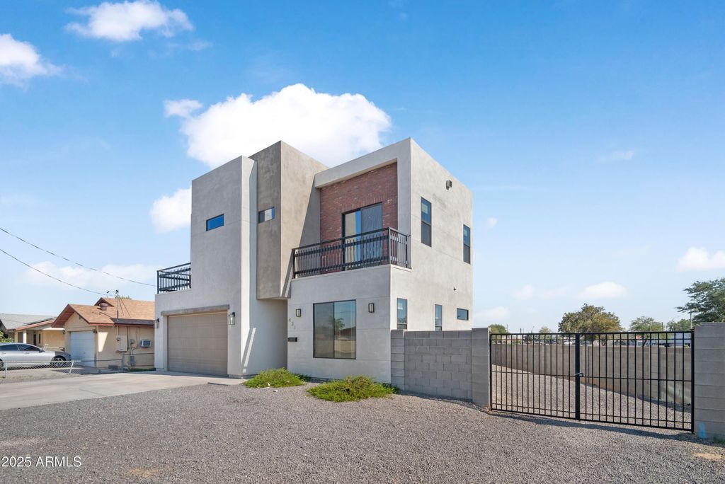 Photo of 431 S Central Avenue, Avondale, AZ 85323 (MLS # 6948502)