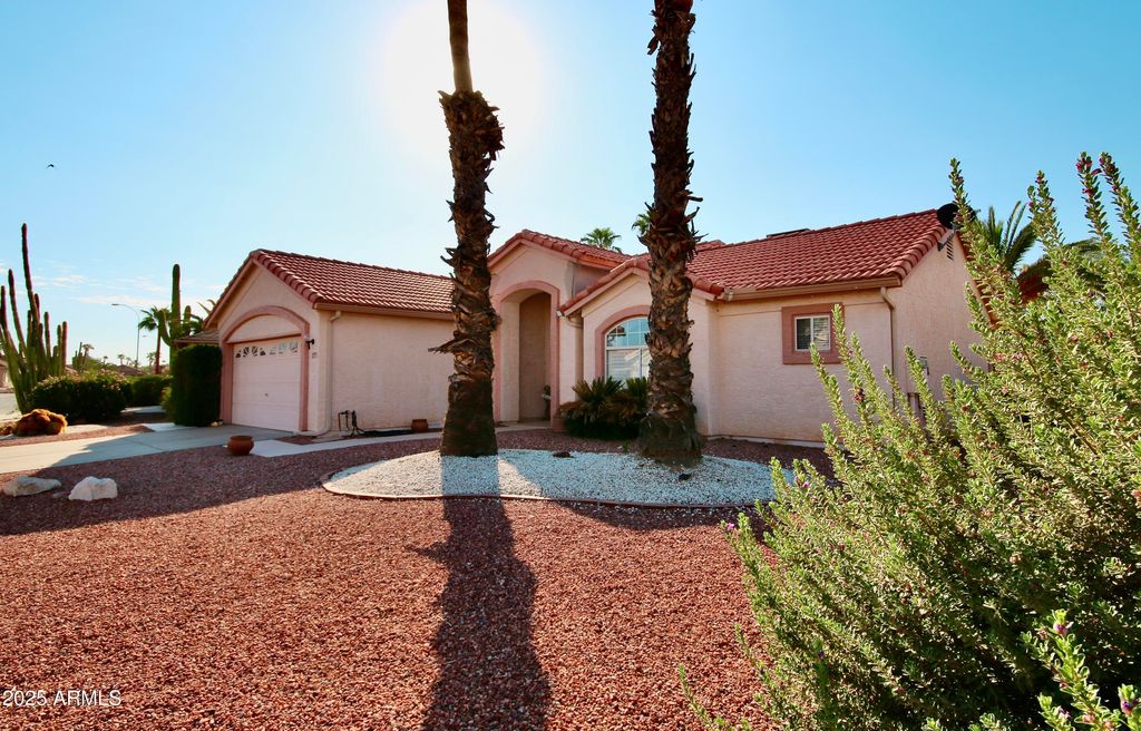 Photo of 1553 E Palm Beach Drive, Chandler, AZ 85249 (MLS # 6924740)