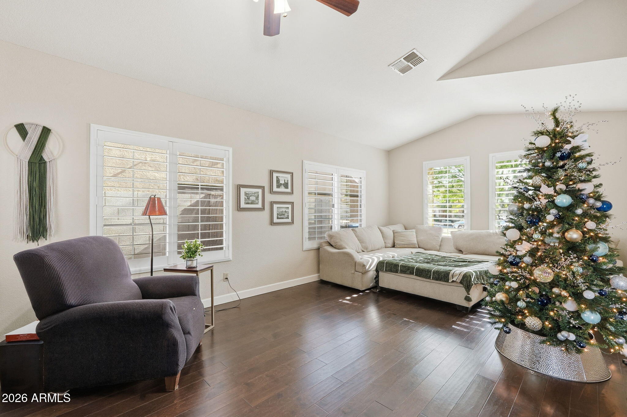 4418 E GRAYTHORN Street