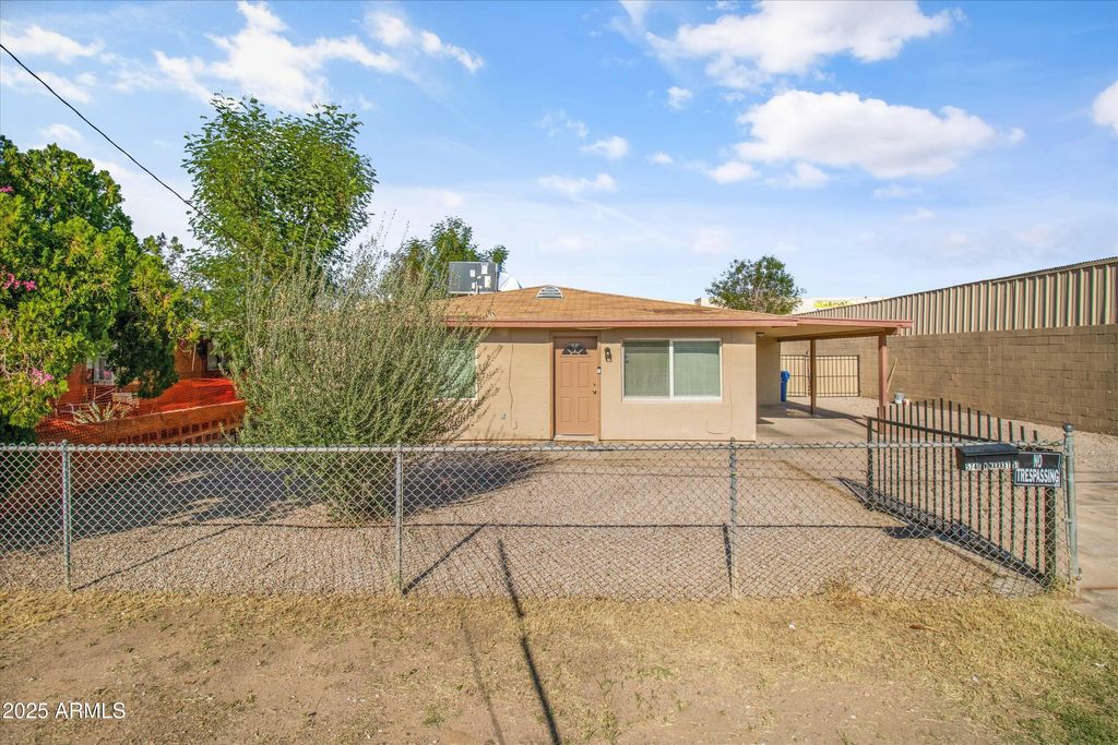 Photo of 5746 W Market Street, Glendale, AZ 85301 (MLS # 6927368)