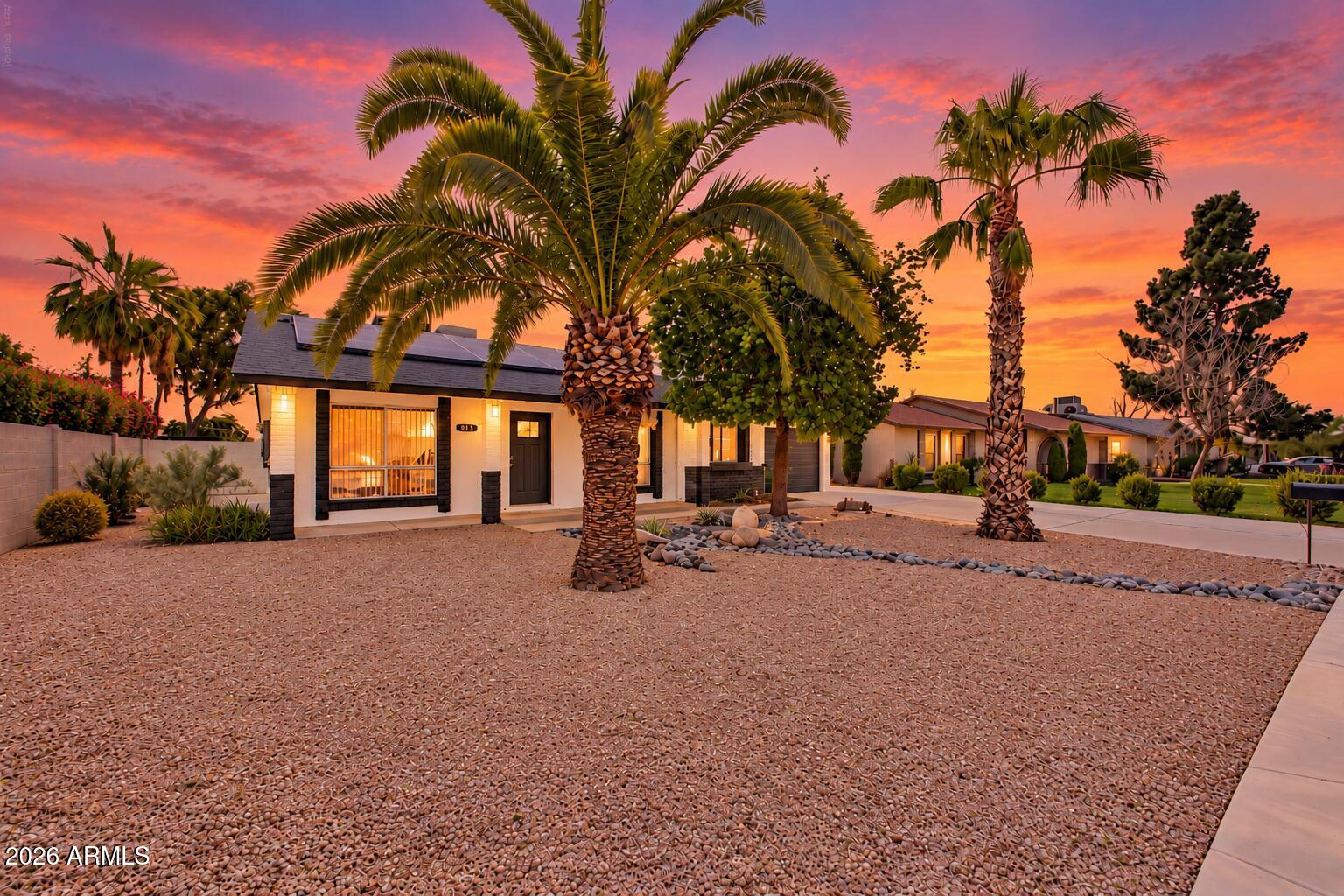 313 W PIUTE Avenue