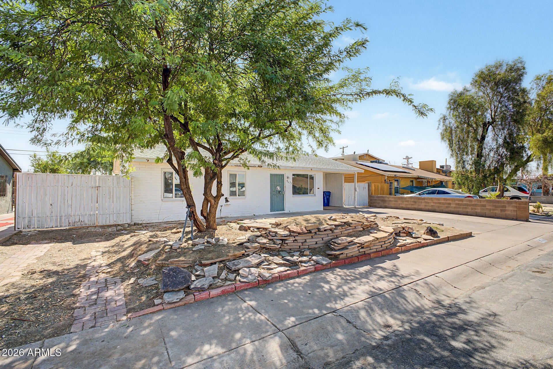5633 N 63RD Drive