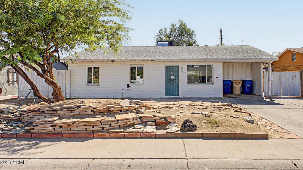 Photo of 5633 N 63rd Drive, Glendale, AZ 85301 (MLS # 7075846)