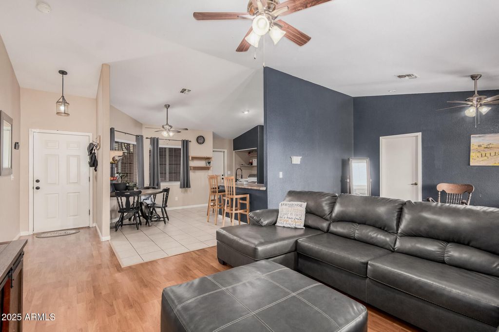 Photo of 186 N Shasta Street, Casa Grande, AZ 85122 (MLS # 6920892)