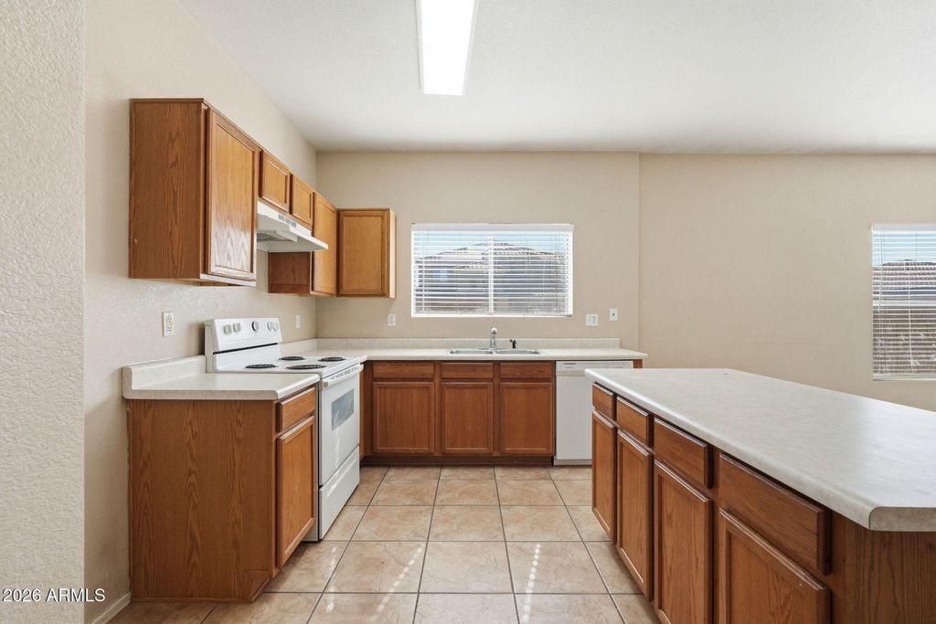Photo of 575 W Silver Reef Court, Casa Grande, AZ 85122 (MLS # 6992940)
