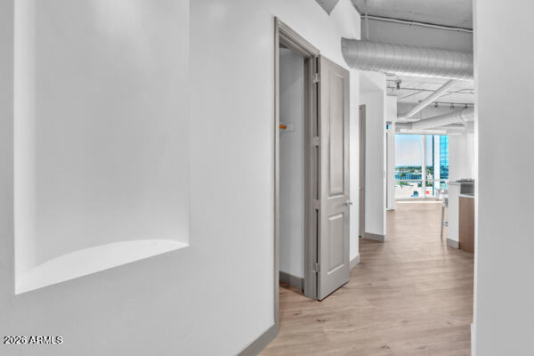 1 E LEXINGTON Avenue 809