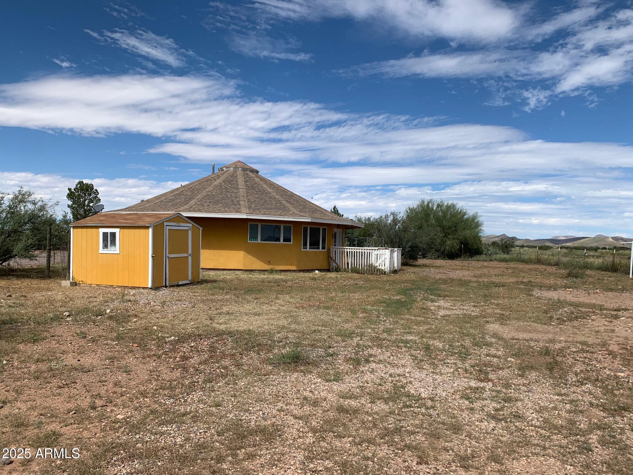 2920 E LOMA ALTA Drive