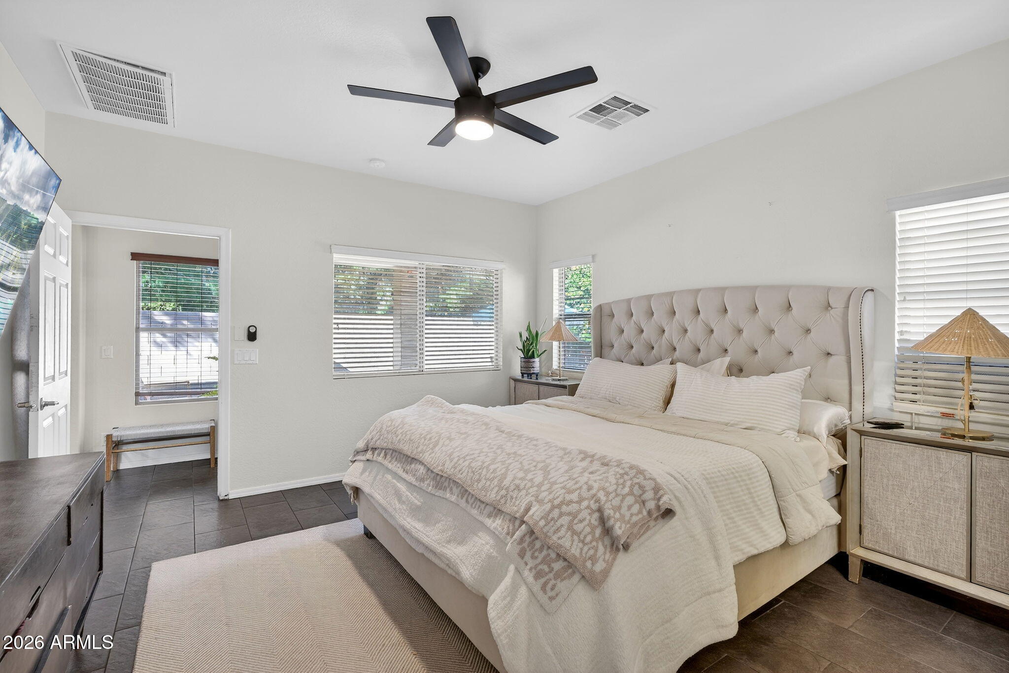 4212 E WASHINGTON Court