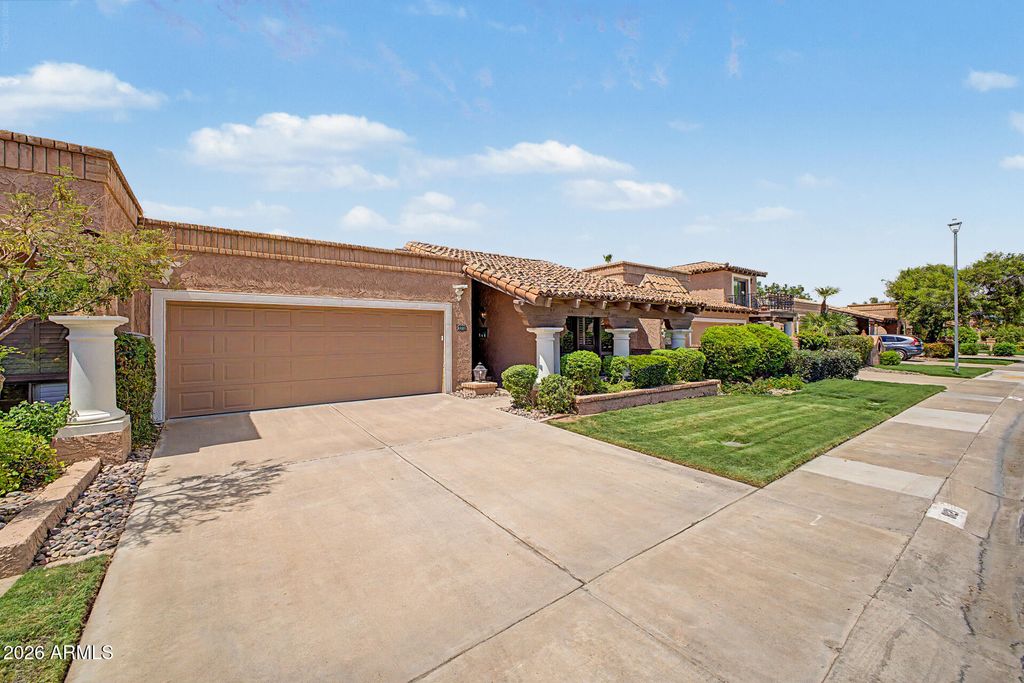 Photo of 8121 E Via De Viva, Scottsdale, AZ 85258 (MLS # 7058786)