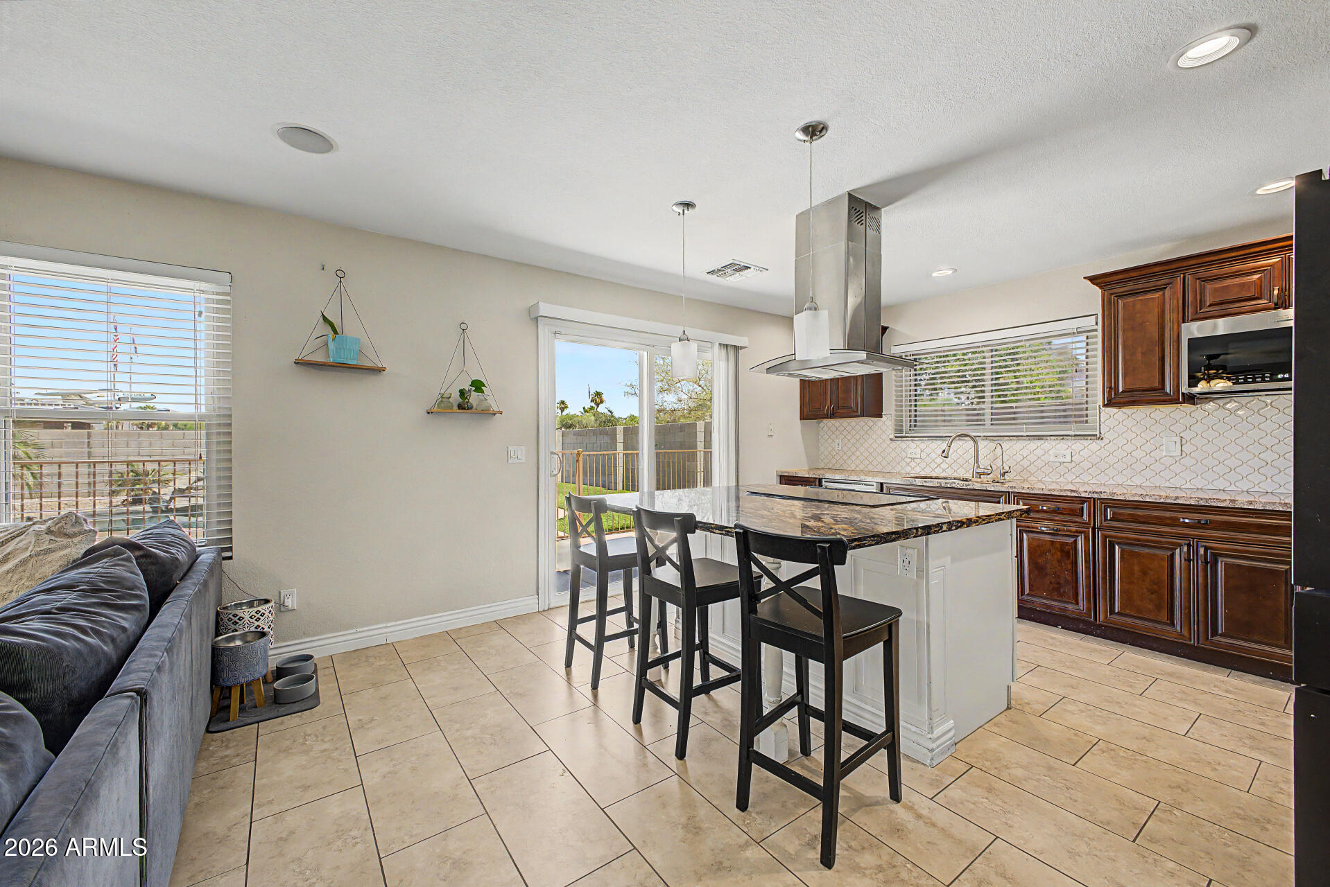 11556 E FLOWER Circle