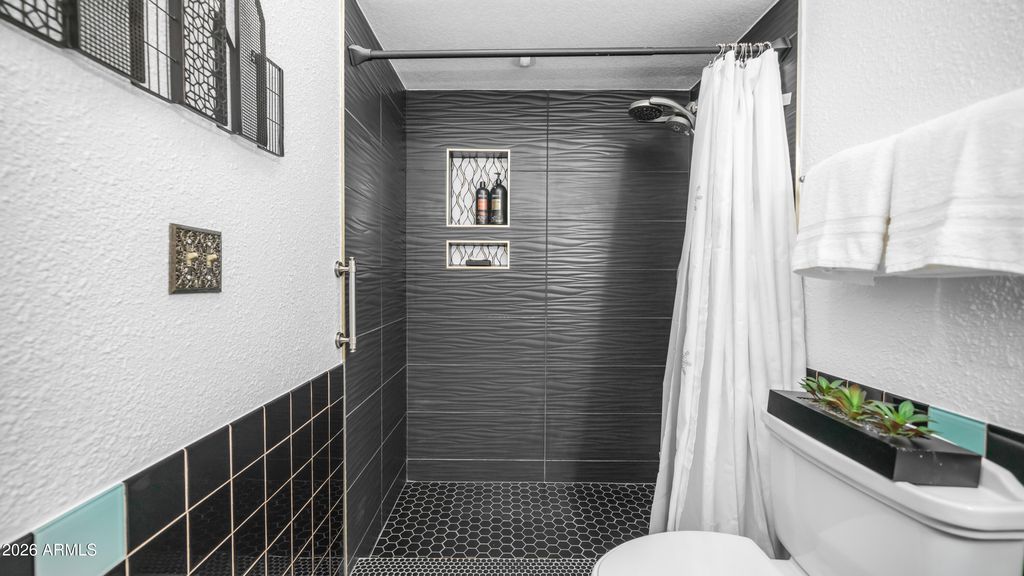 Photo of 408 E Meadows Lane, Gilbert, AZ 85234 (MLS # 7003513)